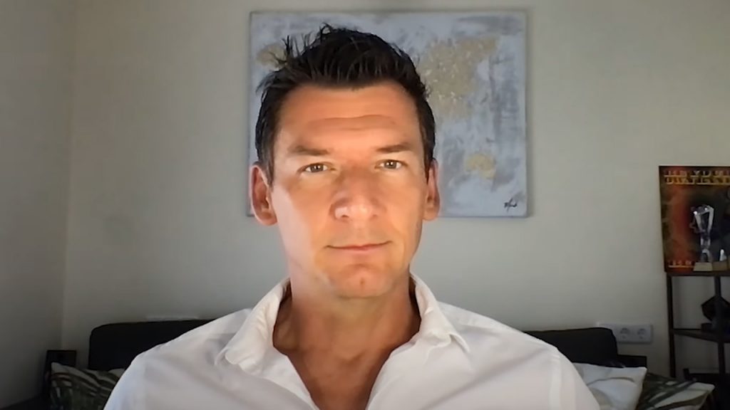 Trader21: Oni dalej będą ŻEROWAĆ na NASZEJ PRACY! Zrobią WSZYSTKO, żeby ZOSTAĆ PRZY KORYCIE! Trader21