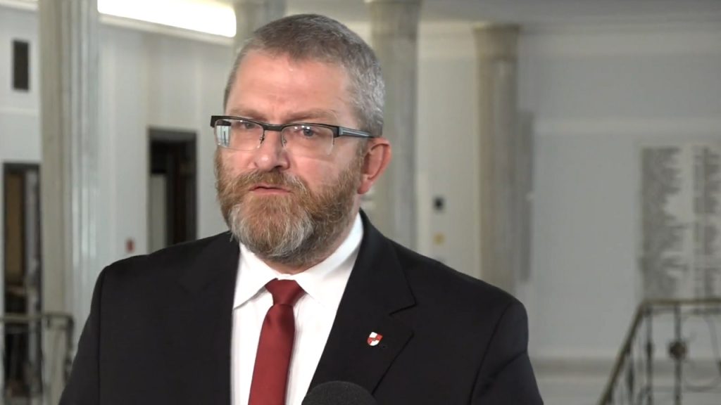 grzegorz braun ostrzega