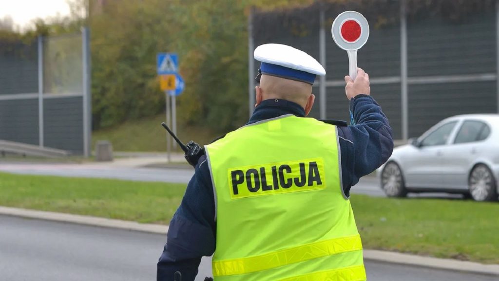 policja skonfiksuje samochod