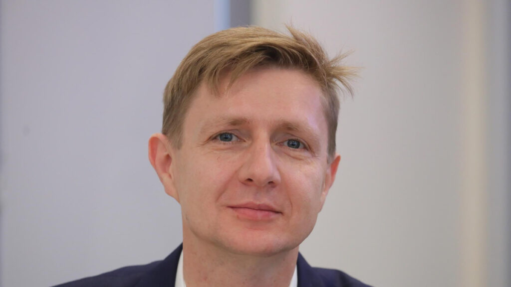 dr Artur Bartoszewicz