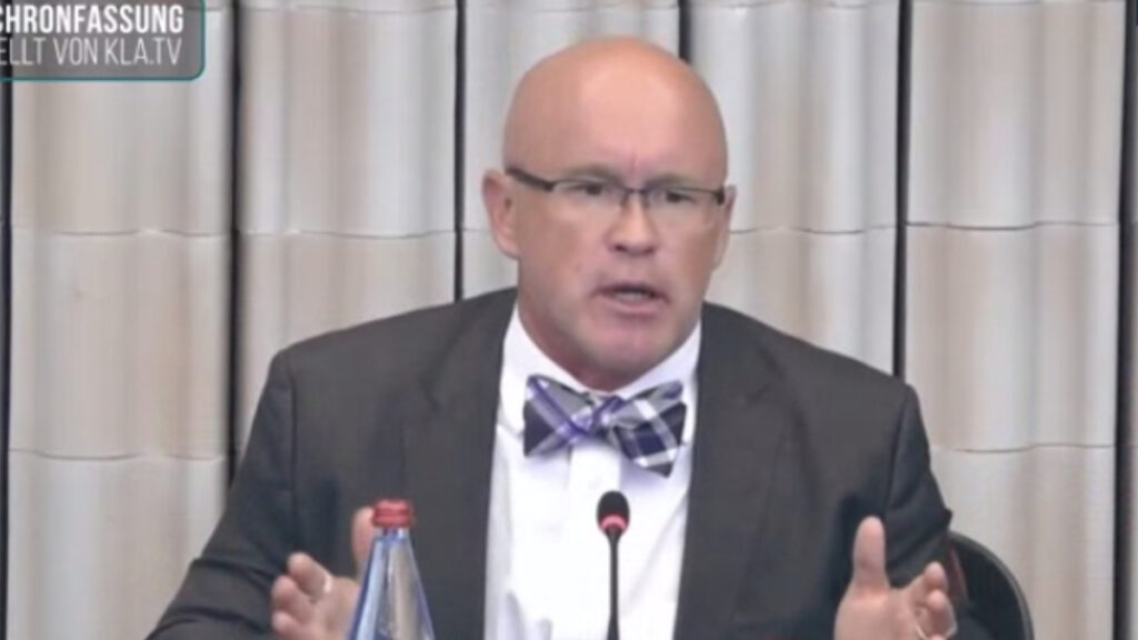 dr David Martin