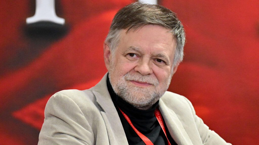 prof. Piotr Grochmalski